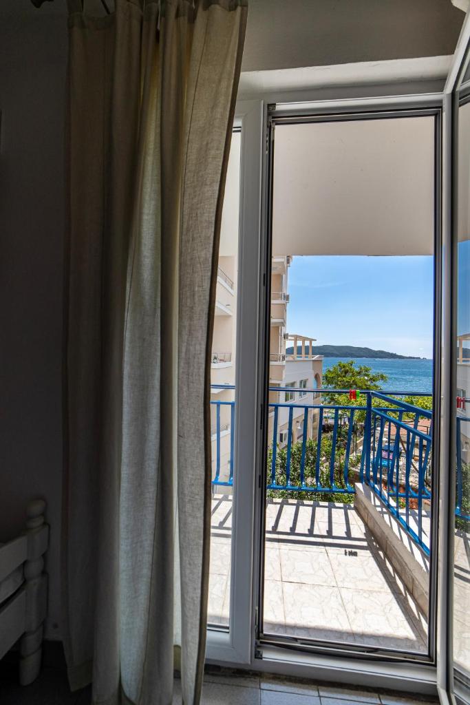 Apartments Vila Nikolić Rafailovići photo 3