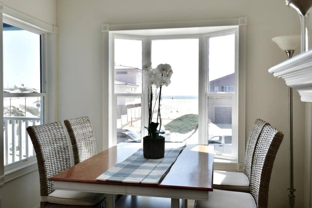 Beach House located in quiet community. photo 1
