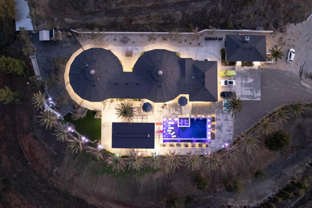 Iron Mansion Private Resort-Event Space 12000 ft! photo 1