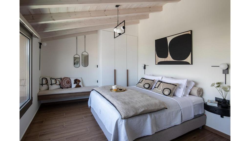 Salina SPA Villas - with PRIVATE HEATED ECO-POOL, SAUNA & JACCUZI HOT TUB photo 1