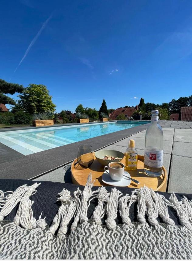 Einzigartiges Haus mit Pool großem Garten und Kamin photo 2