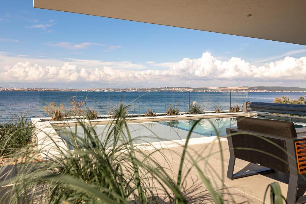 Villa Infinity - Luxurious seaview Villa with enchanting Pool photo 3