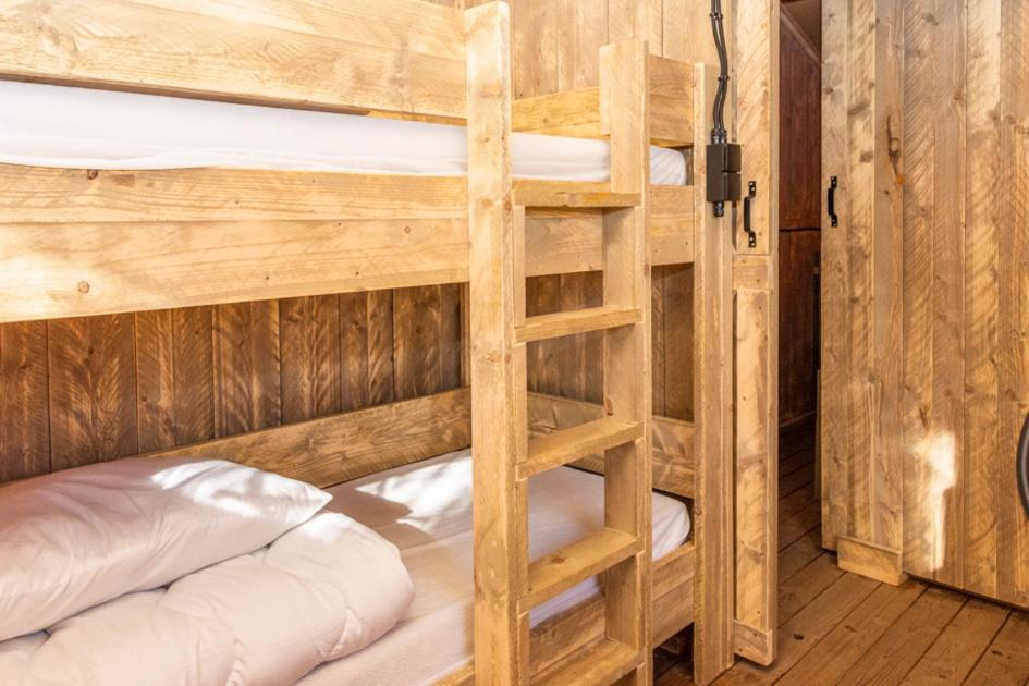 De Hazelaarshof- luxe XL-glampingtent (7-8 personen) nabij De Millingerwaard photo 3