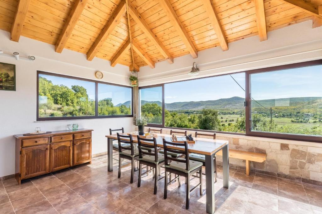 Luxury villa with heated pool & magnificent view photo 4
