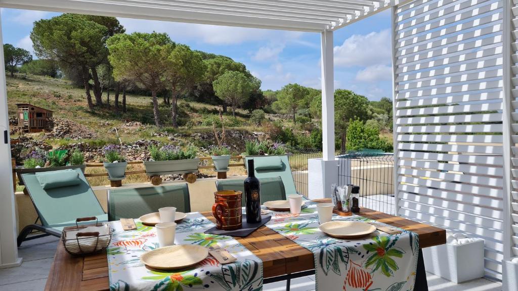 Chambres d'hôtes B&B La Bergeronnette avec piscine couverte chauffée photo 1