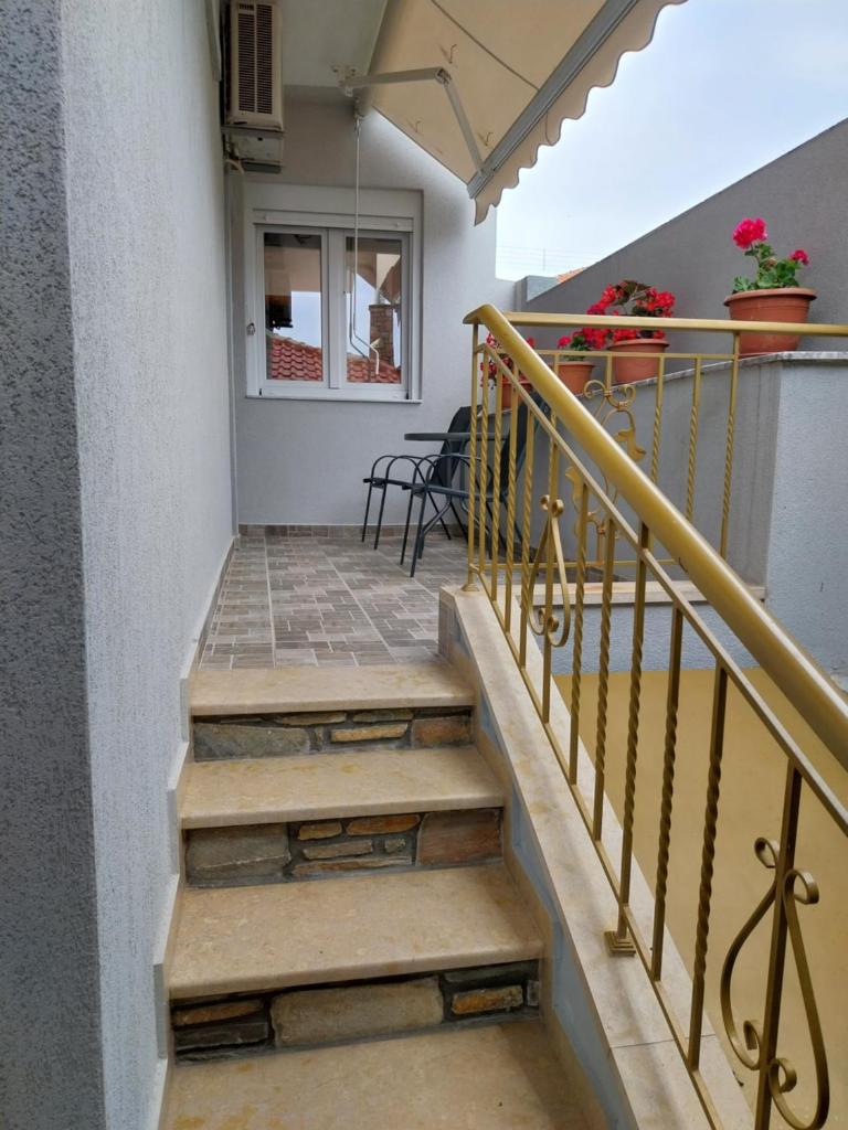 OLGAS no2 HOUSE photo 3