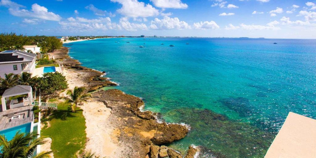SeaDreams Boutique Oceanfront Condos by Grand Cayman Villas & Condos photo 2