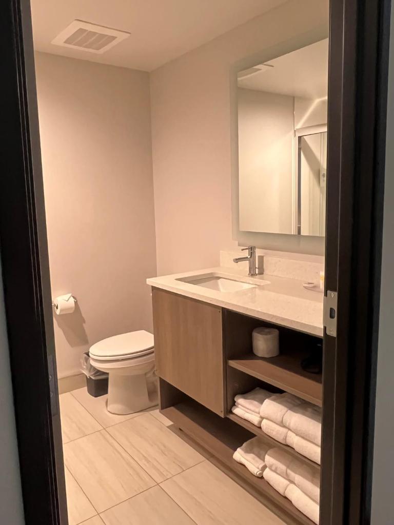 Comfort Inn & Suites New Port Richey Downtown District - Tap to explore photos