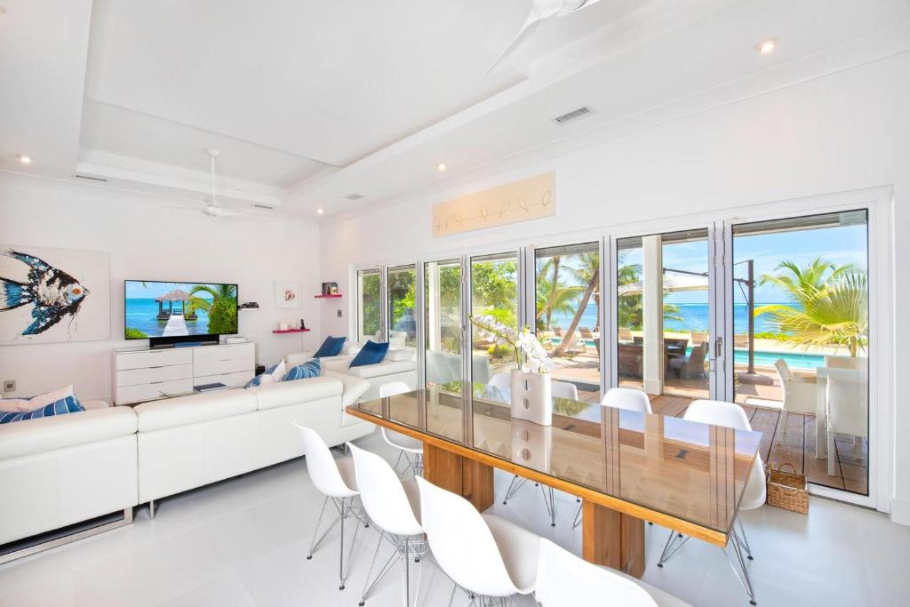 White Cottage by Grand Cayman Villas & Condos photo 3