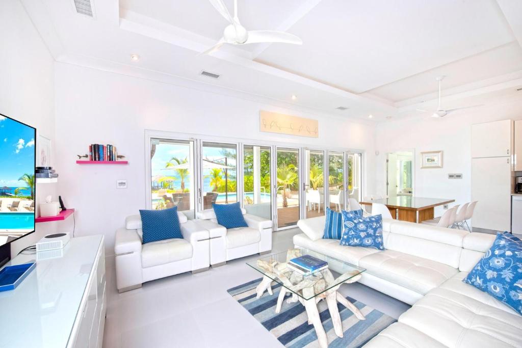 White Cottage by Grand Cayman Villas & Condos photo 2