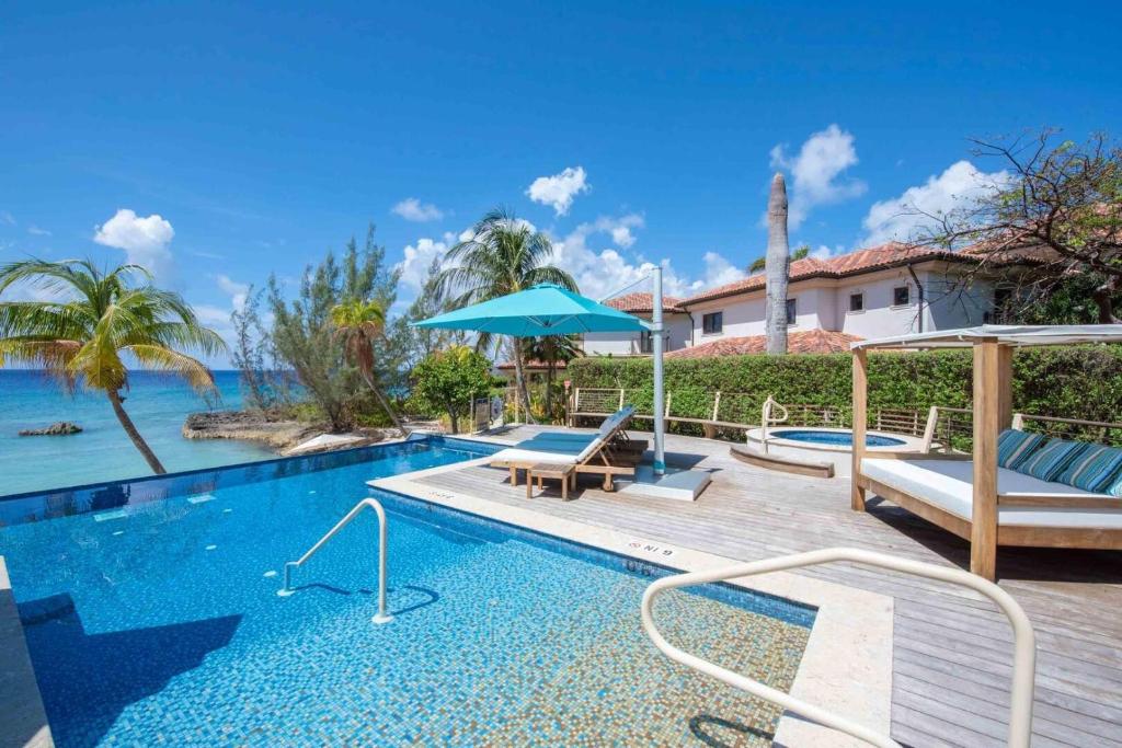 Casa Luna 15 by Grand Cayman Villas & Condos photo 1