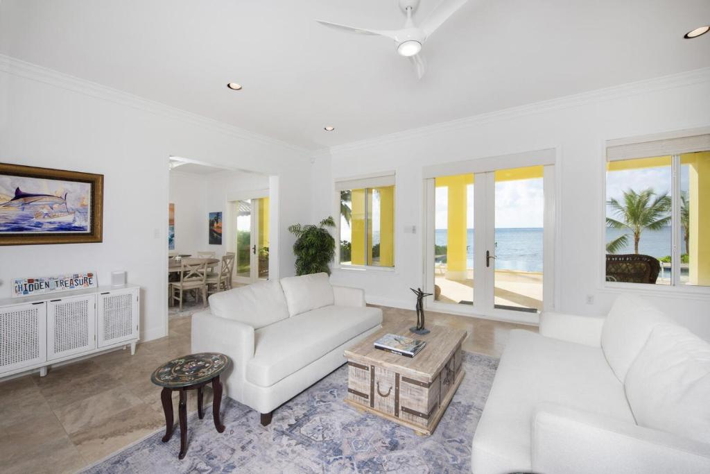 HIdden Treasure by Grand Cayman Villas & Condos photo 4