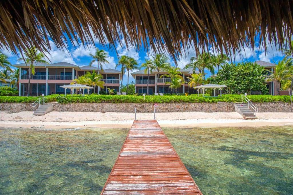 Northern Lights 5 by Grand Cayman Villas & Condos photo 2