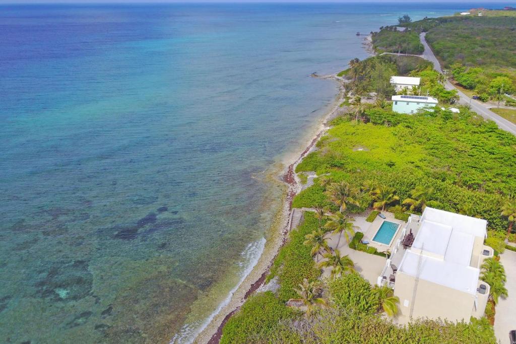 Villa Caymanas by Grand Cayman Villas & Condos photo 3