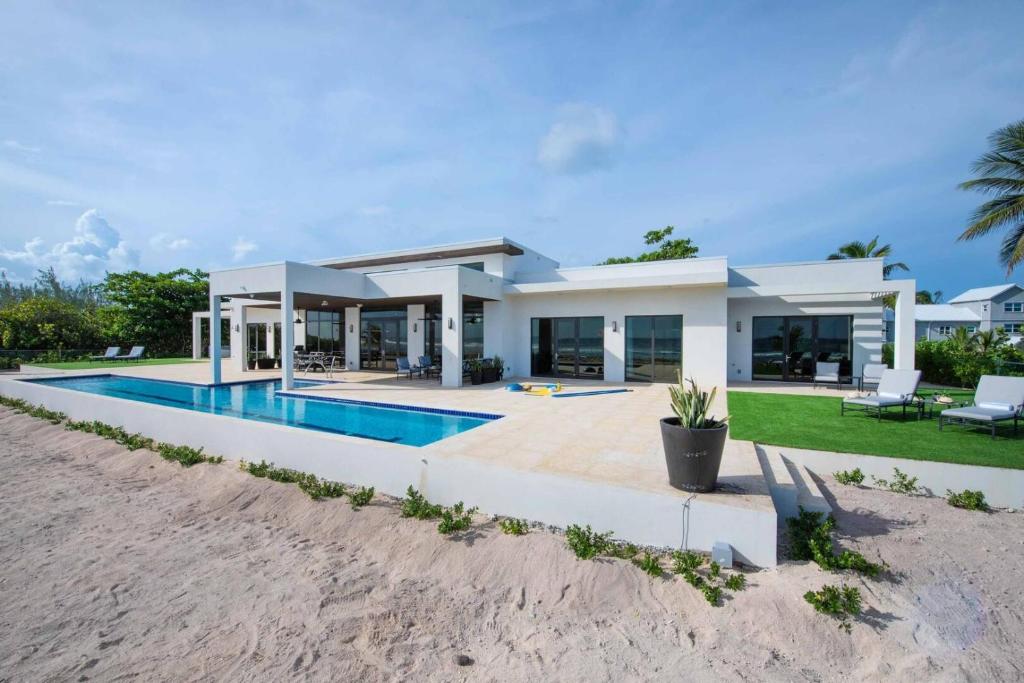 Wind Upon The Waves by Grand Cayman Villas & Condos photo 1
