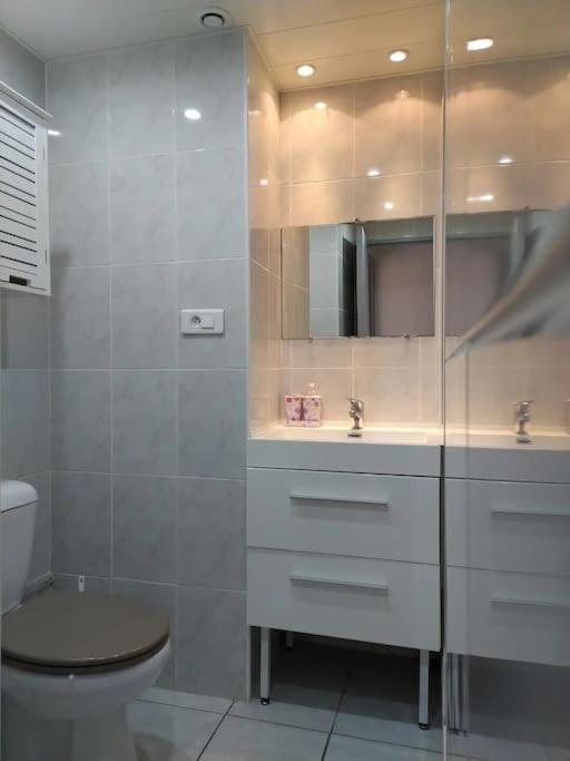 Appt bord de mer deux chambres et piscine photo 3