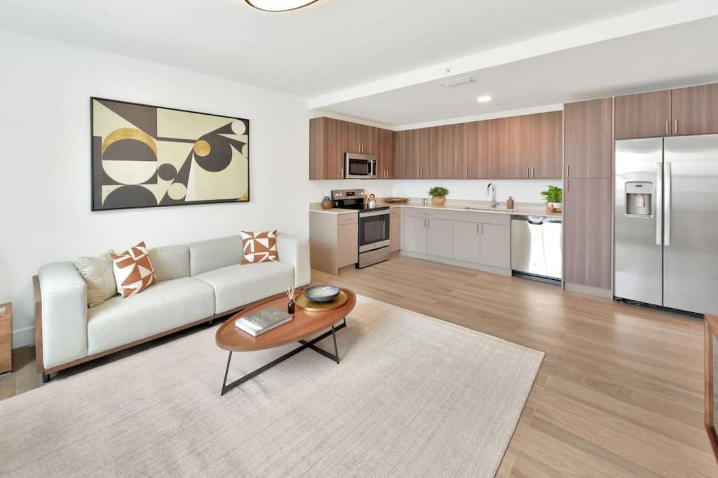 Gardenia - The Designer Apartment image