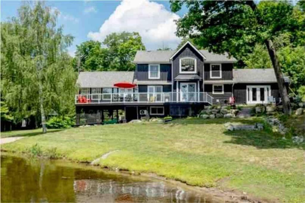 Lake Muskoka Lakehouse - Private Beach