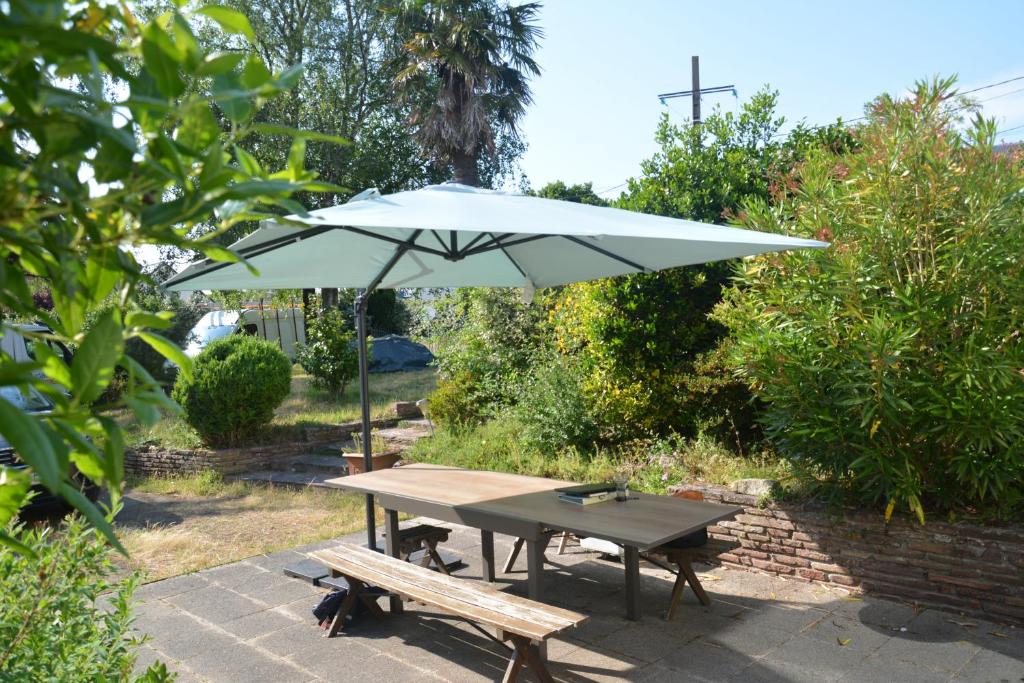 En famille Piscine et grand jardin ombragé "VillaBauleZen" photo 4