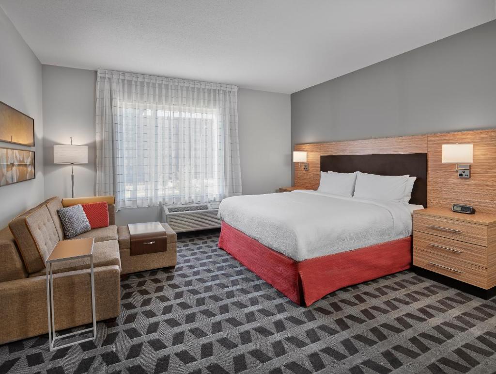 TownePlace Suites by Marriott Edmonton Sherwood Park photo 2