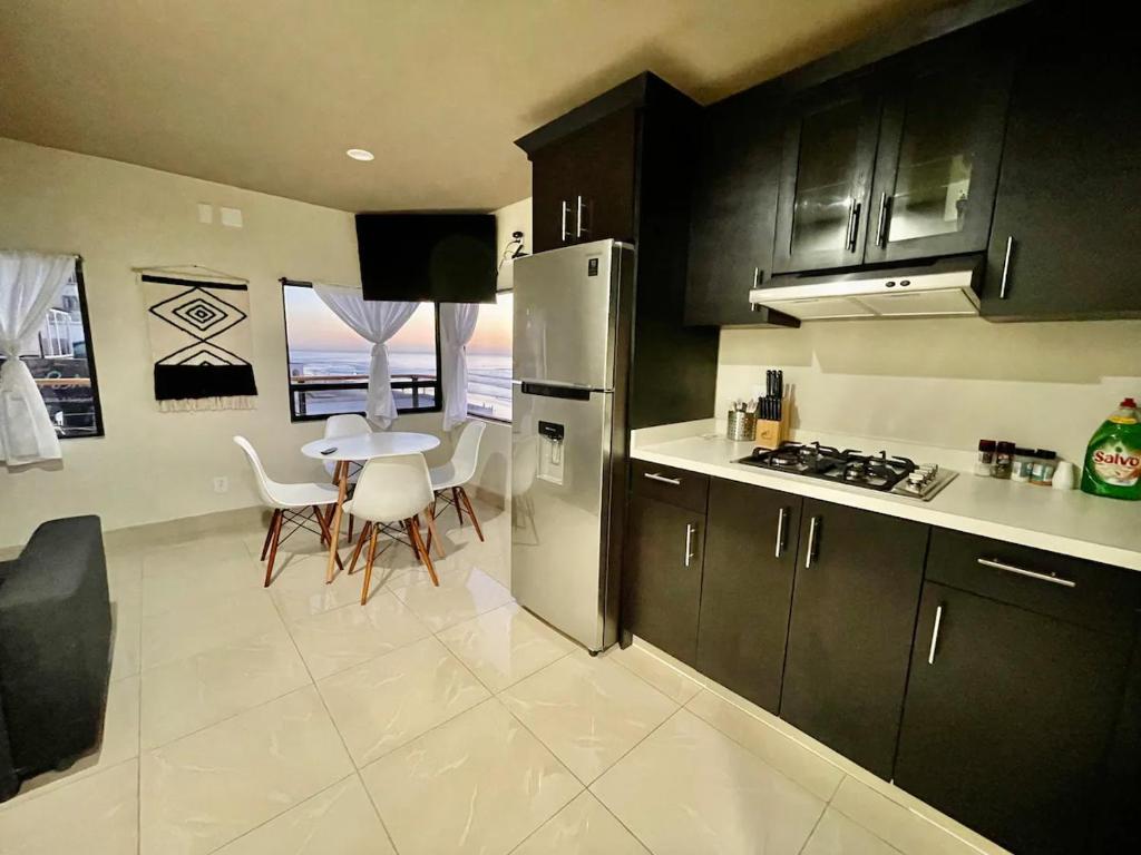 Unique Beachfront ocean view lovely 1BD photo 2