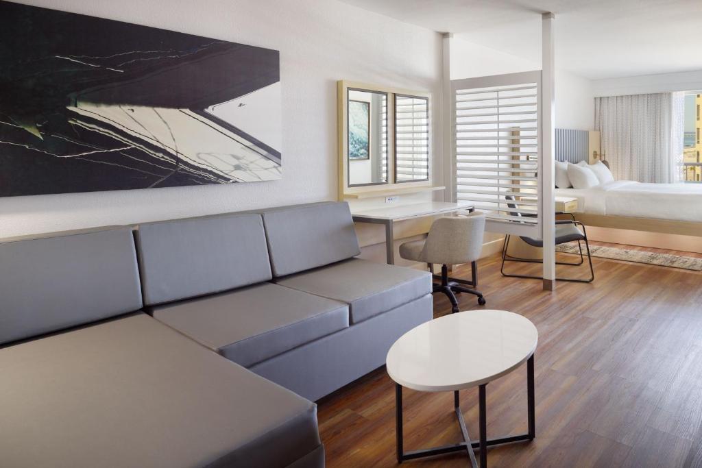 SpringHill Suites by Marriott Pensacola Beach photo 3