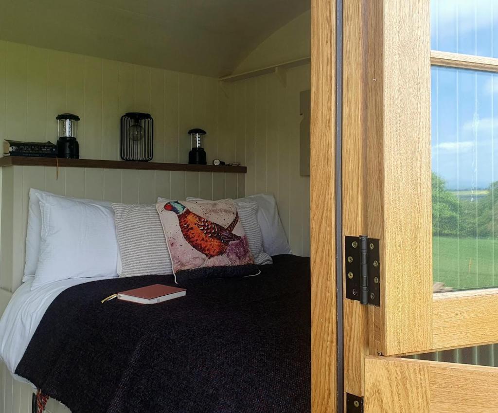 Shepherd's Hut @ The Old Forge Glamping photo 2