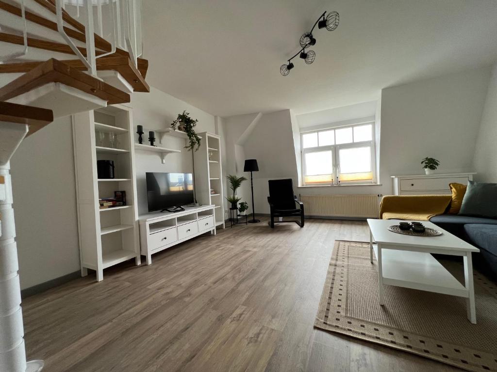 Wunderschöne Wohnung mit Balkon in Plauen photo 2