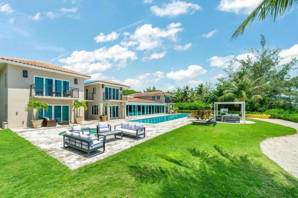 Villa Mora by Grand Cayman Villas & Condos photo 1