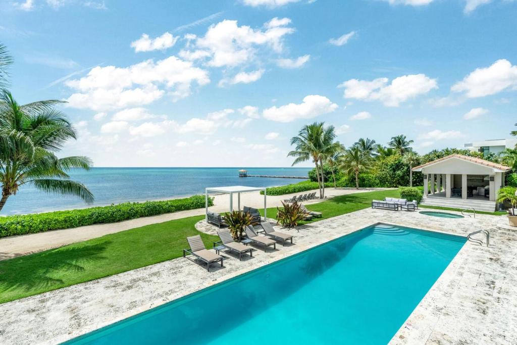 Villa Mora by Grand Cayman Villas & Condos photo 3