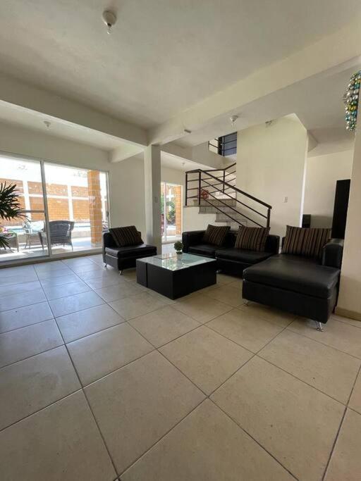 Increible casa en renta en Cocoyoc Morelos photo 2