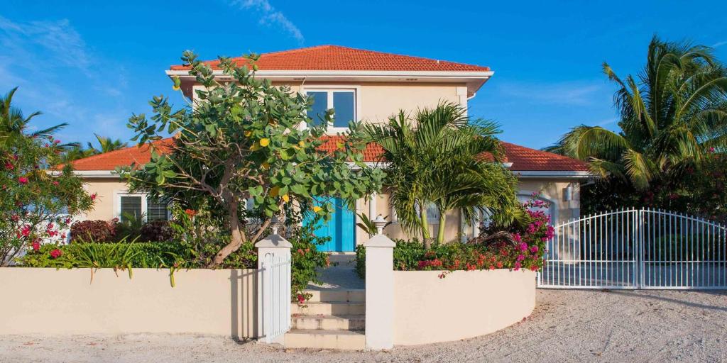 In Harmony by Grand Cayman Villas & Condos photo 4