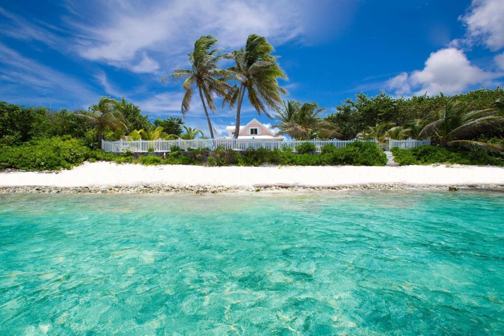 Babylon Reef by Grand Cayman Villas & Condos photo 2
