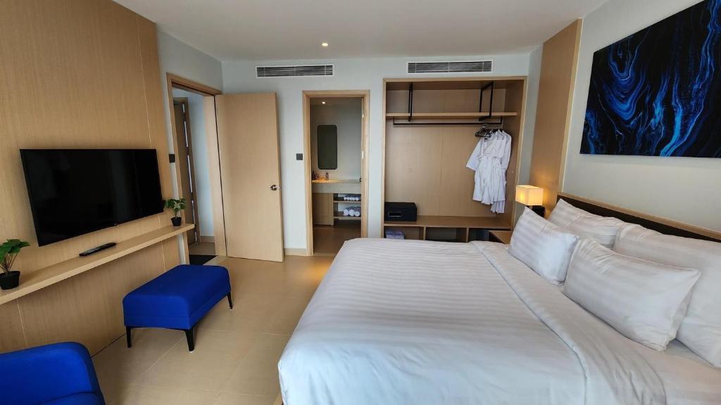 The Arena Cam Ranh resort's full Service Apartment 5*