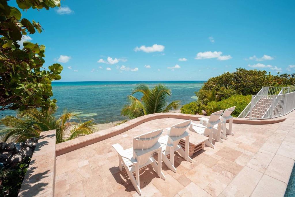Our Cayman Cottage by Grand Cayman Villas & Condos photo 2
