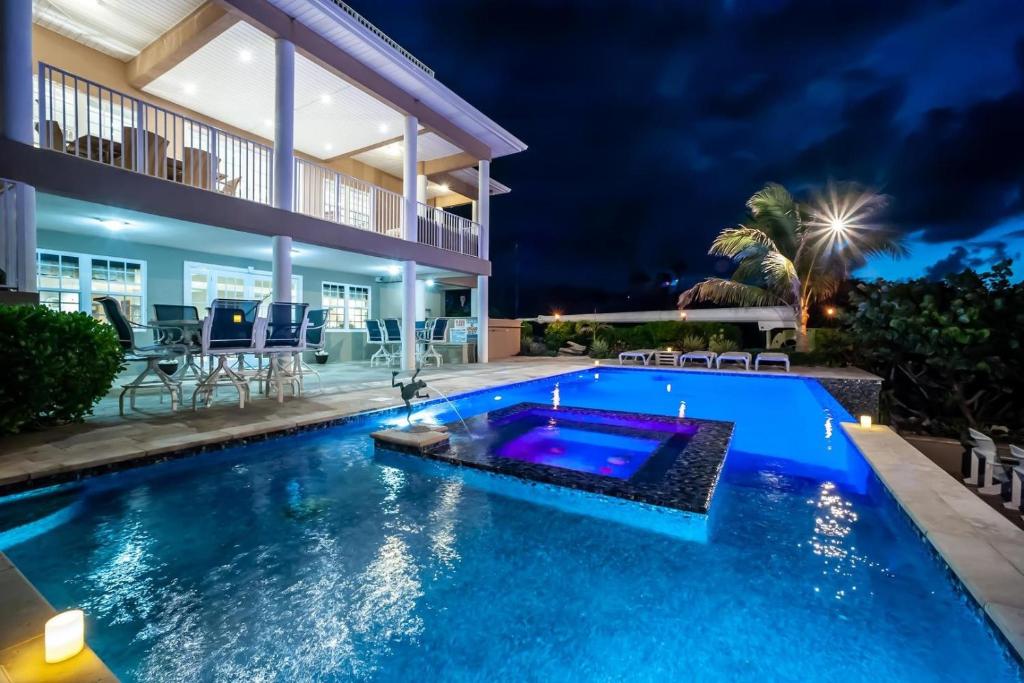 Our Cayman Cottage by Grand Cayman Villas & Condos photo 4