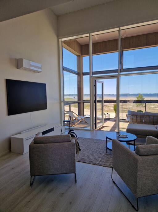 Beach house photo 2