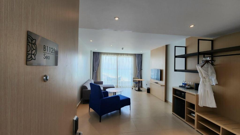 The Arena Cam Ranh resort's full Service Apartment 5*