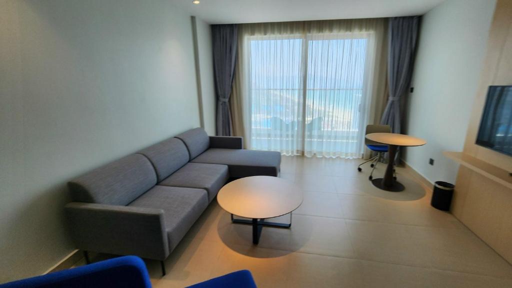 The Arena Cam Ranh resort's full Service Apartment 5*