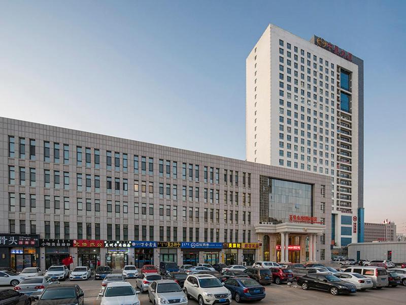 Vienna International Hotel Mongolia Chifeng High-Speed Railway Station photo 1
