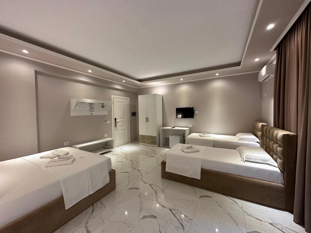 Perseus Hotel photo 3