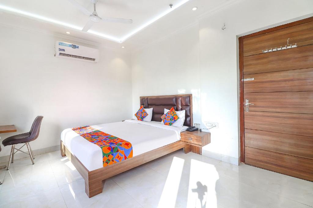 FabHotel Bhawana photo 4