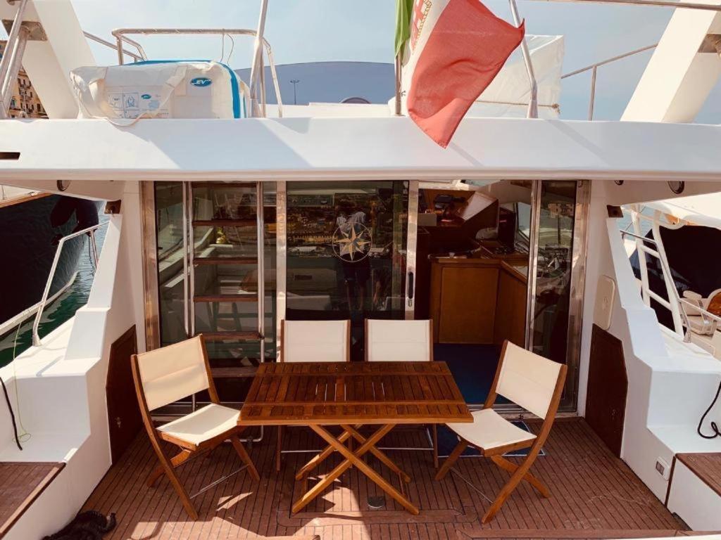 Yacht Fert 1 photo 4