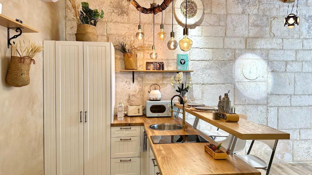 Boutique apartment in heart of Haifa photo 1