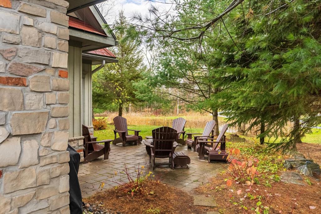 Lakeside at Rocky Crest Resort and Golf Club on Joseph Lake