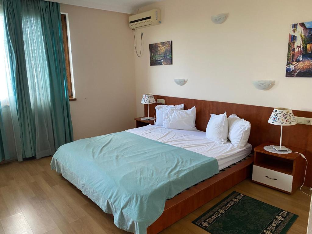 Guest House Golden Flake 4km from Bolata beach photo 3