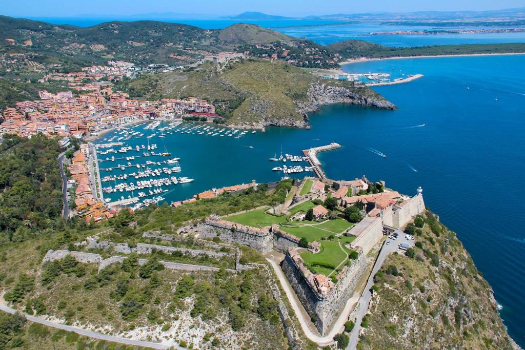 Porto Ercole Guest House - Tap to explore photos