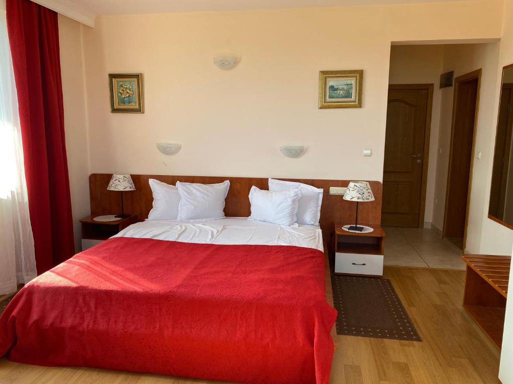 Guest House Golden Flake 4km from Bolata beach photo 2