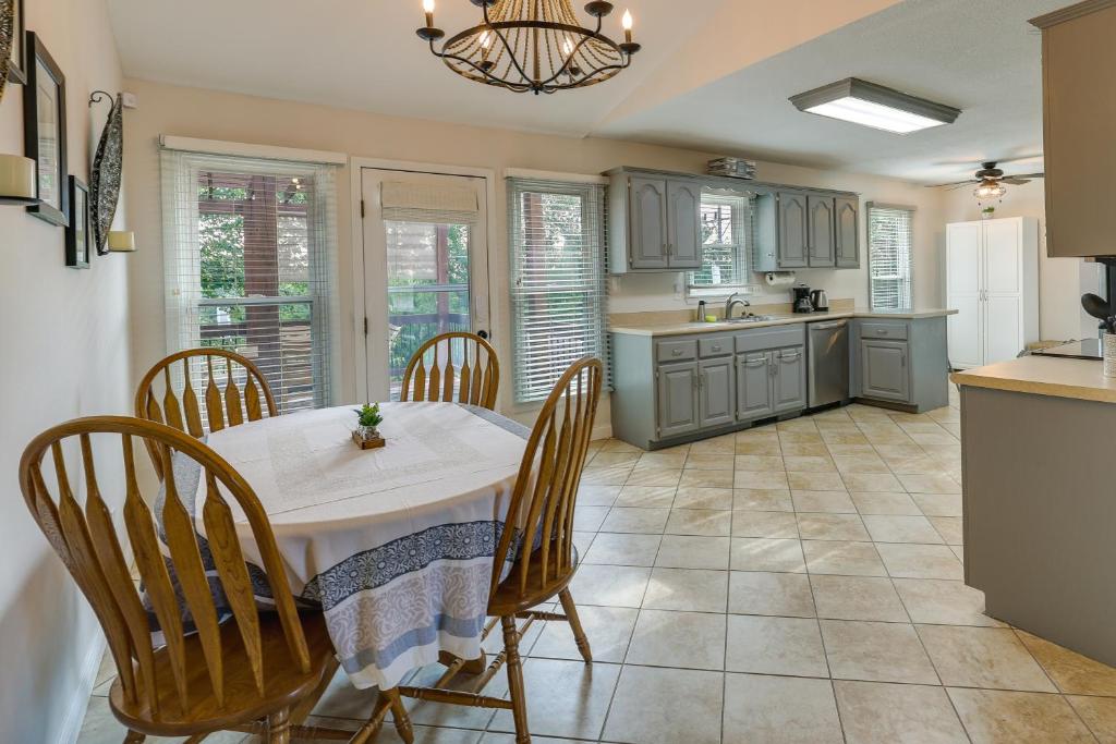Single-Story Webb City Home with Deck and Gas Grill! photo 1
