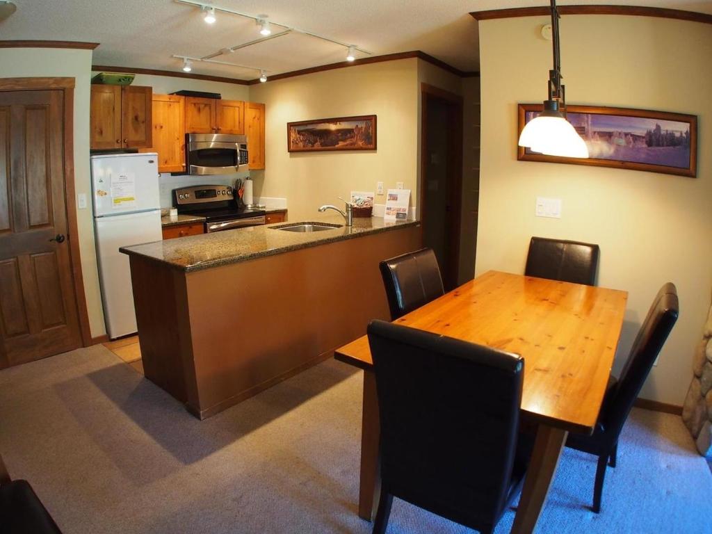 Fireside Lodge #409 By Bear Country photo 1